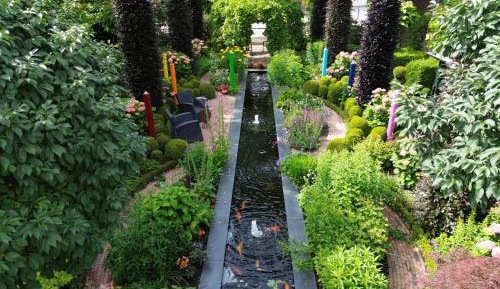 One-Bedroom Apartment with Terrace