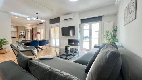 Three-Bedroom Apartment with Balcony