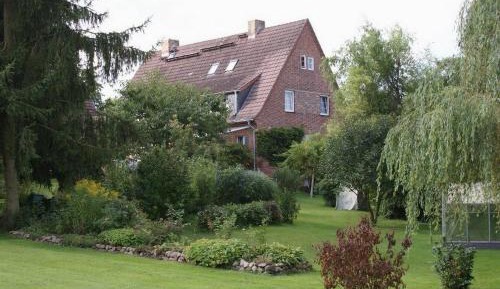 One-Bedroom Apartment with Terrace