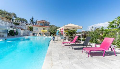 Superior One-Bedroom Apartment with Balcony
