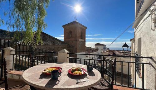 Three-Bedroom Apartment with Mountain View