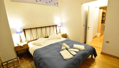 Two-Bedroom Apartment with Fireplace