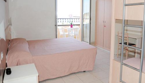 Quadruple Room with Terrace