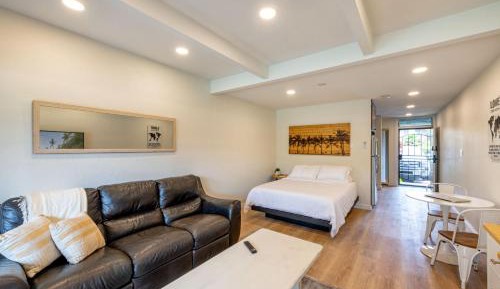 Studio Apartment