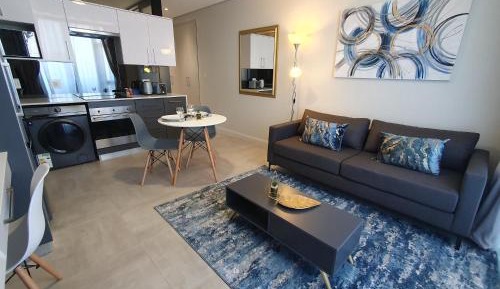 One-Bedroom Deluxe Apartment