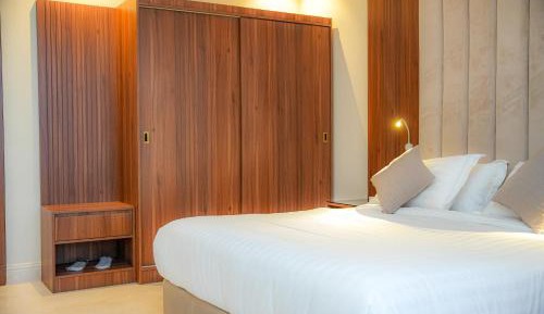 Queen Suite