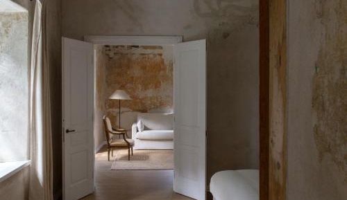 One-Bedroom Apartment with Terrace