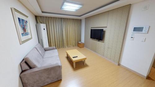Hill Gallery Suite