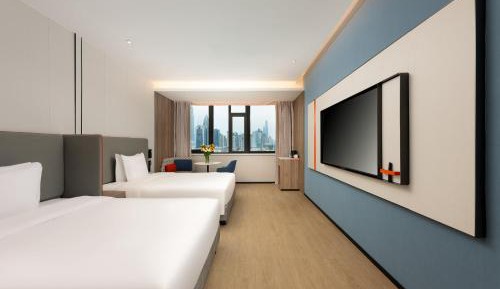 Standard Room with Two Queen Beds