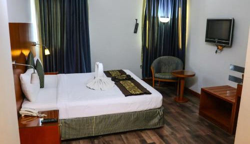 Deluxe King Room