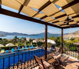Double Room with Balcony and Sea View