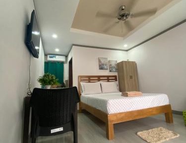 Studio Apartment with Queen Bed