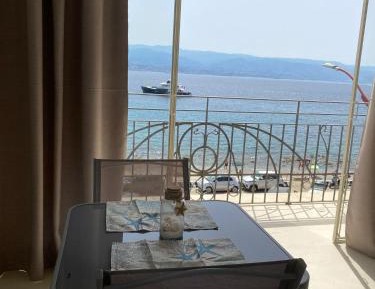 One-Bedroom Apartment with Sea View and Terrace
