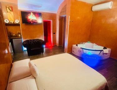 Studio with Spa Bath