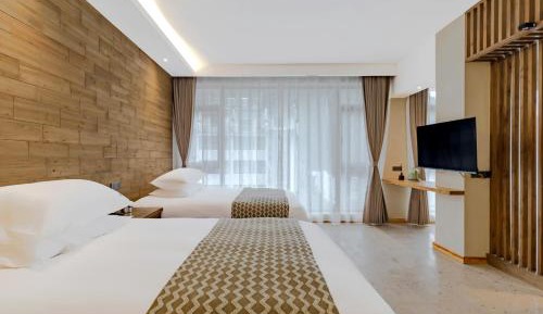 Double or Twin Room with Shower