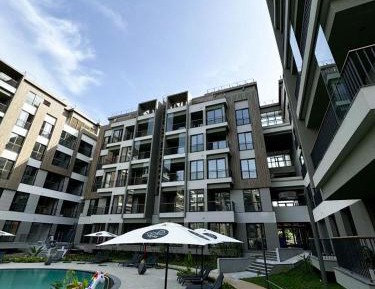 Studio Apartment with King Bed