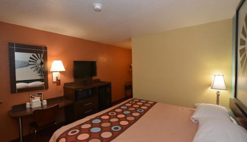 King Room - Mobility Access/Smoking