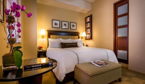 Deluxe Room with One King Bed