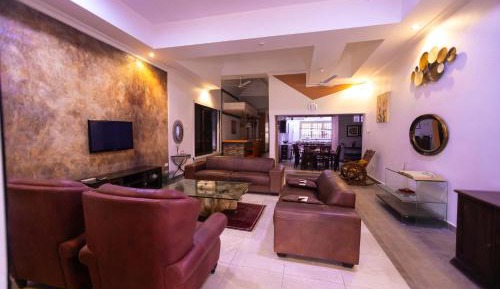 Apartment with Lake View