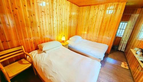 Twin Room with Private Bathroom