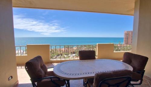 Two-Bedroom Apartment with Balcony and Sea View