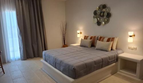 Deluxe King Suite