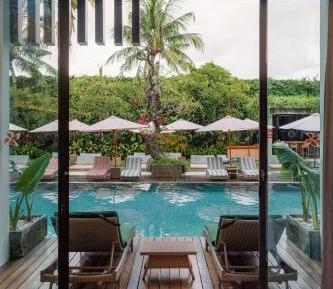 Deluxe Double Room with Pool Access