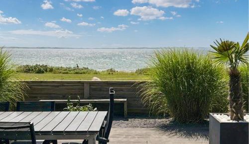 Four-Bedroom Holiday Home