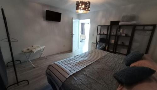 One-Bedroom Apartment with Balcony and Mountain View  