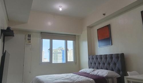 Apartment with City View