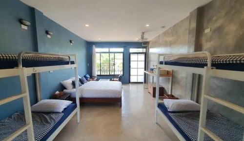 Family Room with Garden View