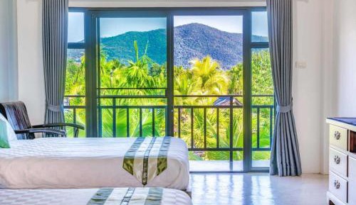 Deluxe Double or Twin Room with Mountain View