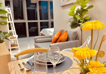 Deluxe One-Bedroom Apartment