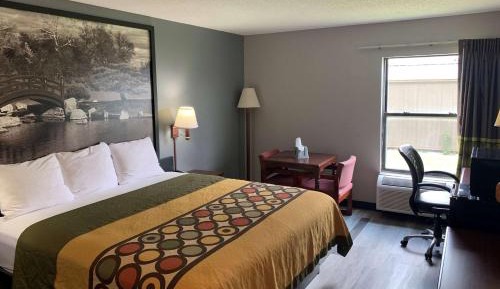 1 King Bed, Mobility Accessible Room, Bathtub w/Grab Bars, Non-Smoking