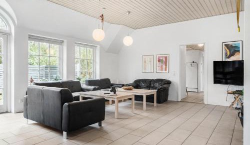 Seven-Bedroom Holiday Home