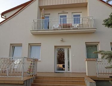 One-Bedroom Apartment with Balcony