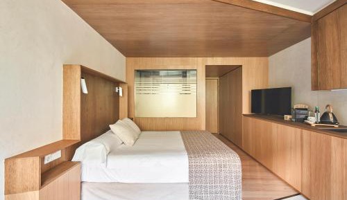 Suite with City View