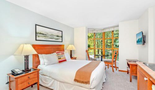 Queen Room with Garden View