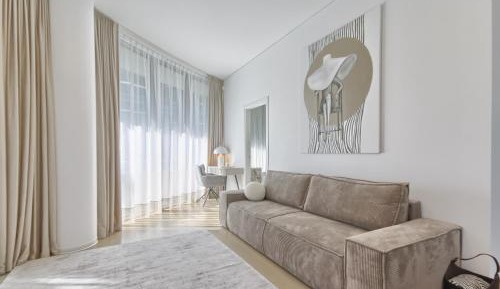Two-Bedroom Deluxe Apartment with Balcony