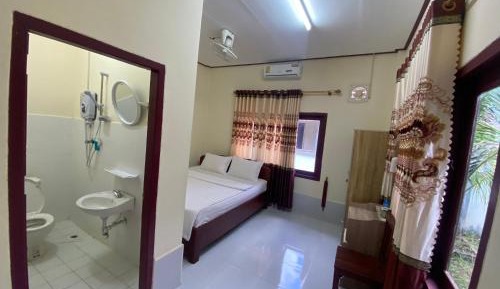 Double Room with Private Bathroom