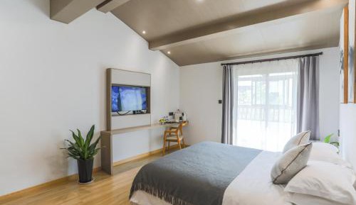 Comfort King Room