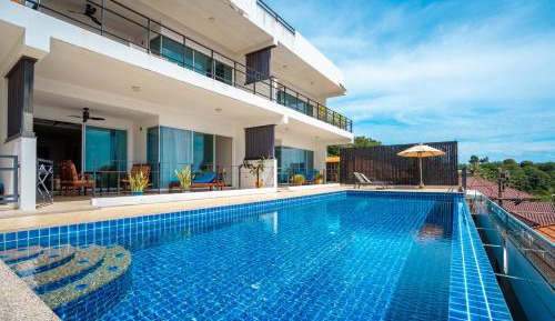 Two-Bedroom Apartment with Sea View