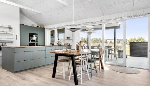 Four-Bedroom Holiday Home