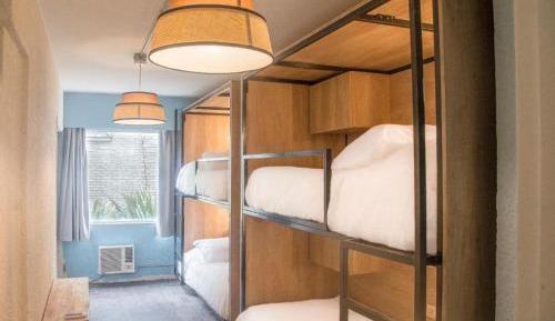 Quadruple Room with Private Bathroom