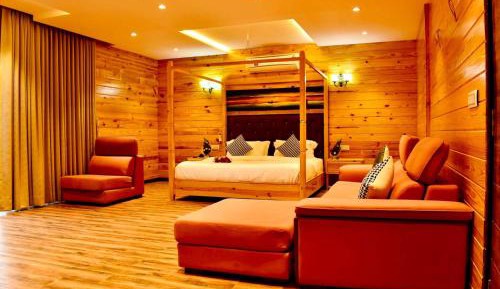 Suite with Hot Tub
