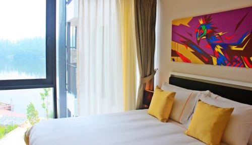 One-bedroom Loft Suite