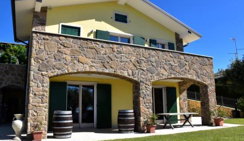 Three-Bedroom Holiday Home 