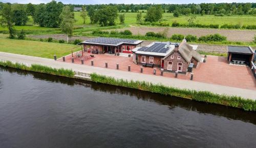 Three-Bedroom Vacation Home 