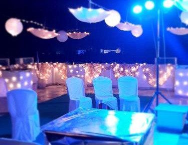 Deluxe Double Room (2 Adults + 1 Child)