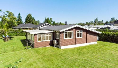 Three-Bedroom Vacation Home 